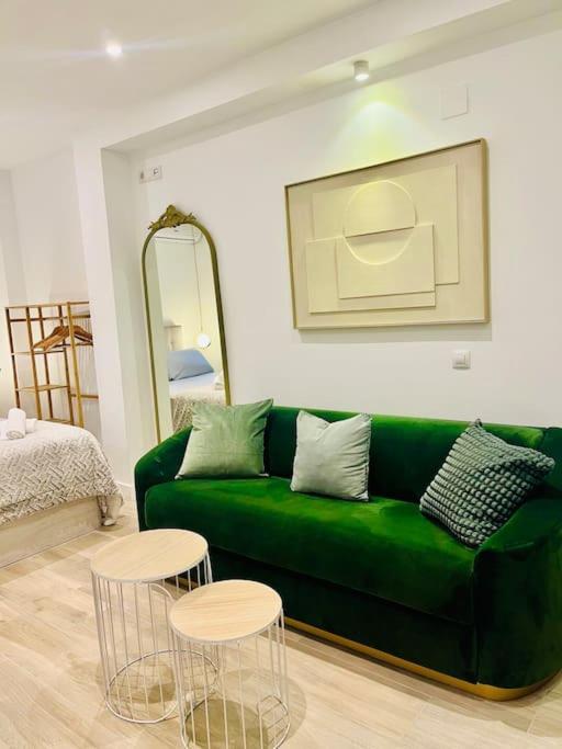 Apartamento New Luxurious Studio With Patio/Center Málaga Exterior foto